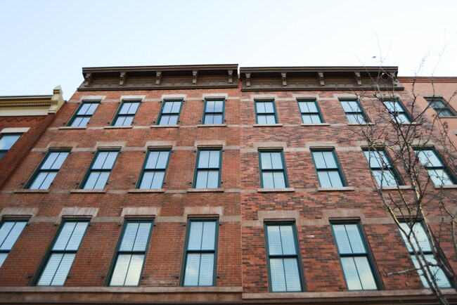 More details for 114-116 Greenpoint Ave, Brooklyn, NY - Multifamily for Sale