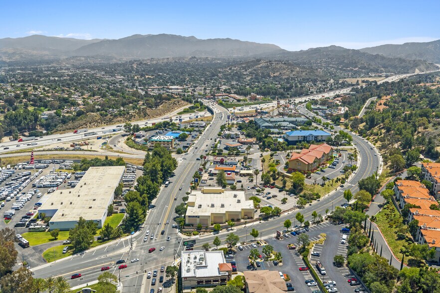 24840 Pico Canyon Rd, Santa Clarita, CA à vendre - Photo du bâtiment - Image 3 de 6