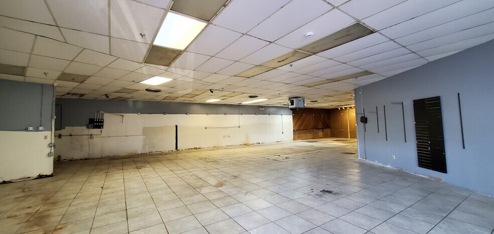 61 Amity Rd, New Haven, CT for lease - Building Photo - Image 2 of 17