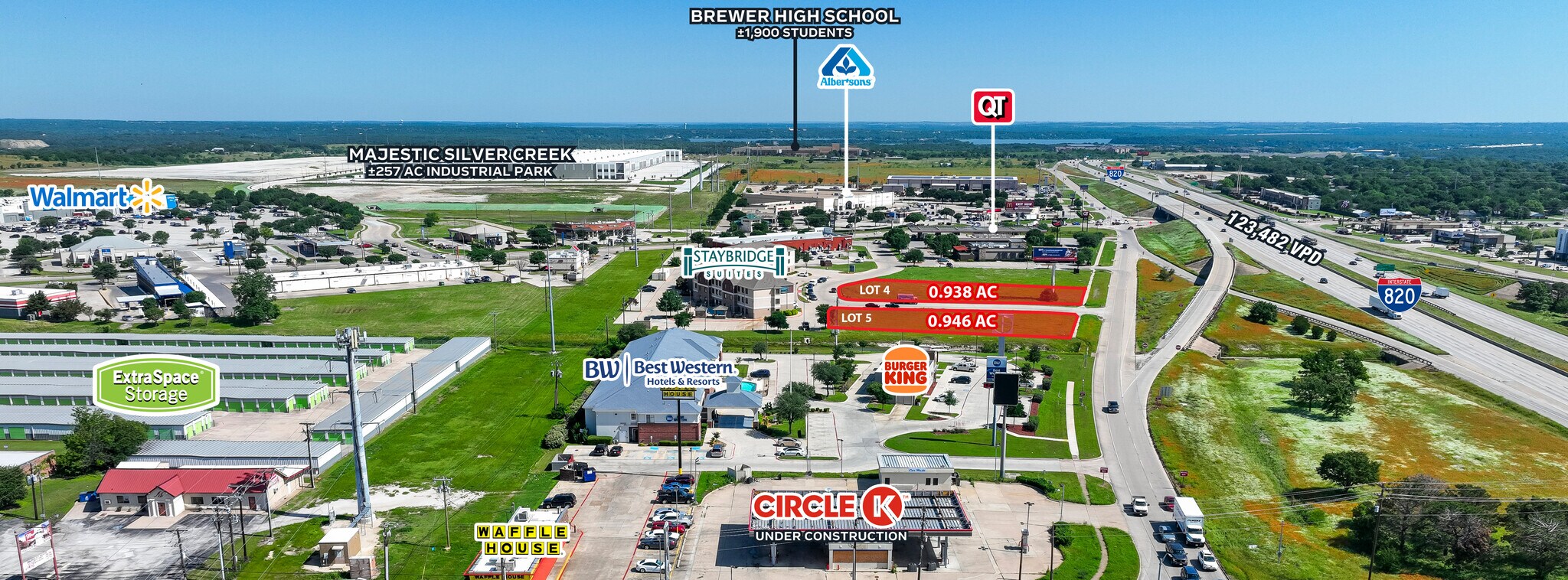 SWQ IH-820 St, Fort Worth, TX à louer Photo principale- Image 1 de 3