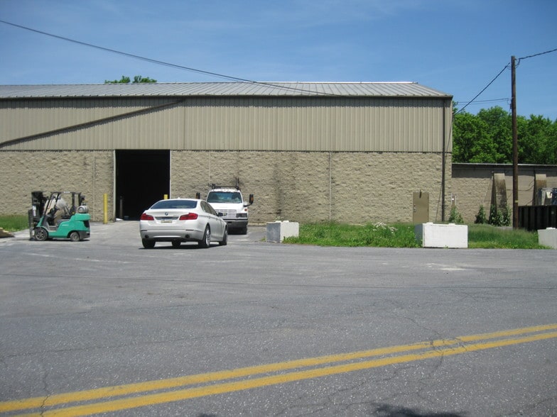 298 Keystone Dr, Bethlehem, PA for lease - Primary Photo - Image 1 of 1
