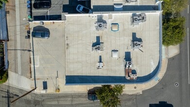 2725 W Burbank Blvd, Burbank, CA - AERIAL  map view