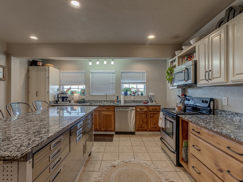 1072 County Street 2958, Tuttle, OK à vendre - Photo du bâtiment - Image 2 de 9