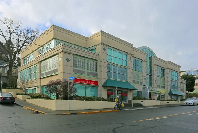 Plus de détails pour 1625 Oak Bay Ave, Victoria, BC - Bureau à vendre