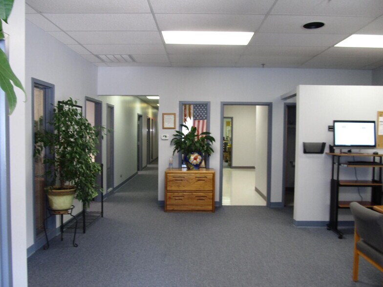 1665 Quincy Ave, Naperville, IL à louer - Photo intérieure - Image 2 de 10