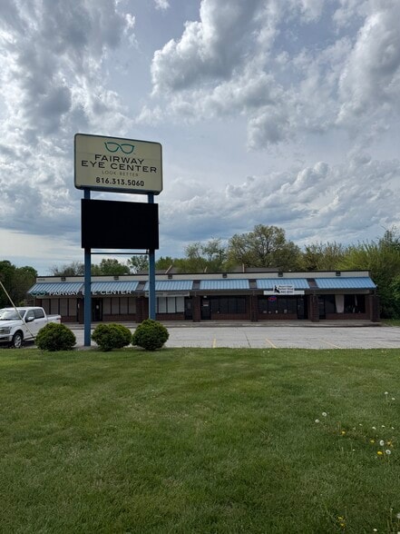 10215 E 350 Hwy, Raytown, MO à louer - Autre - Image 2 de 14