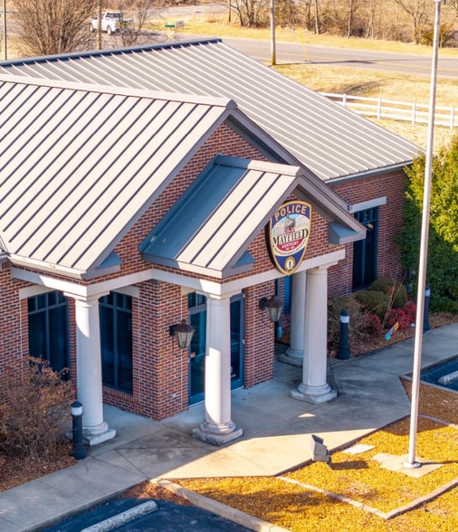 900 S Commonwealth Dr, Mayfield, KY for sale - Building Photo - Image 3 of 6