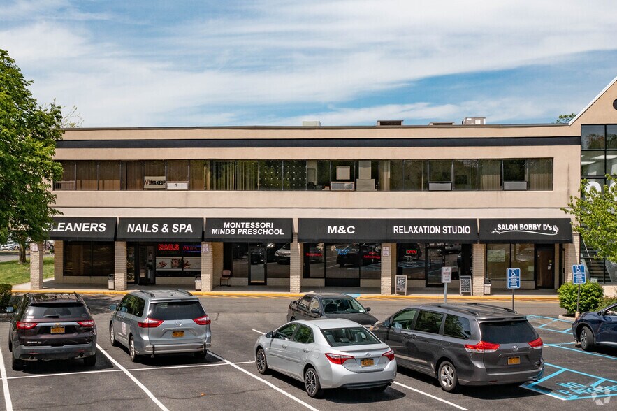 900 Wheeler Rd, Hauppauge, NY à louer - Photo du bâtiment - Image 3 de 3