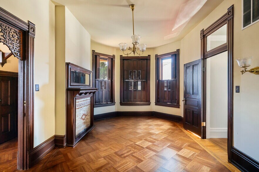 517 S Washington St, Alexandria, VA à vendre - Photo intérieure - Image 2 de 12