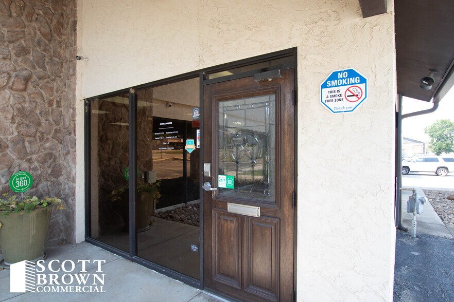 638 Londonderry Ln, Denton, TX à vendre - Photo du bâtiment - Image 3 de 35