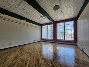 642 Hilliard St, Manchester, CT for lease Building Photo- Image 2 of 4