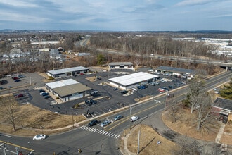 31-35 Webster Square Rd, Berlin, CT - AÉRIEN  Vue de la carte