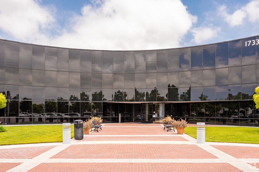 1733 Alton Pky, Irvine, CA for sale - Building Photo - Image 3 of 3