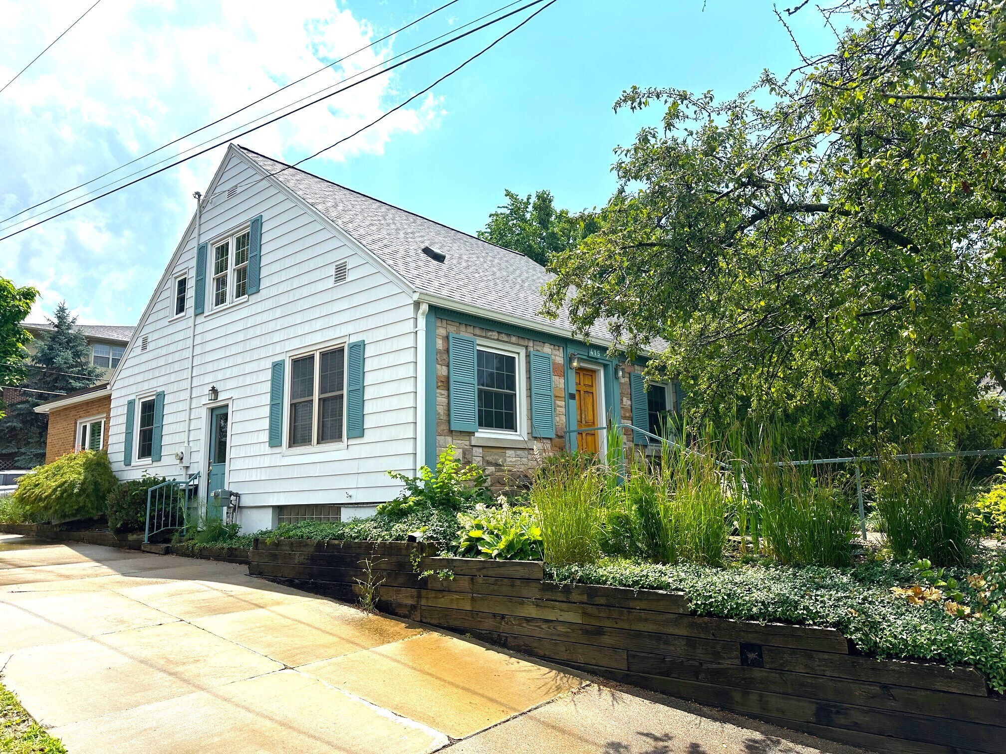 415 W Grand River Ave, East Lansing, MI for sale Building Photo- Image 1 of 38