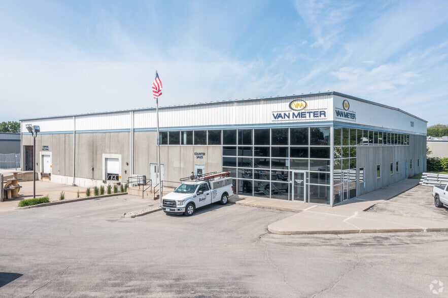 1751 Guthrie Ave, Des Moines, IA for lease - Primary Photo - Image 1 of 4
