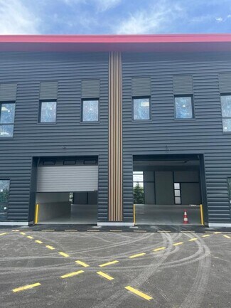 More details for 2 Avenue Denis Diderot, Élancourt - Office, Flex for Lease