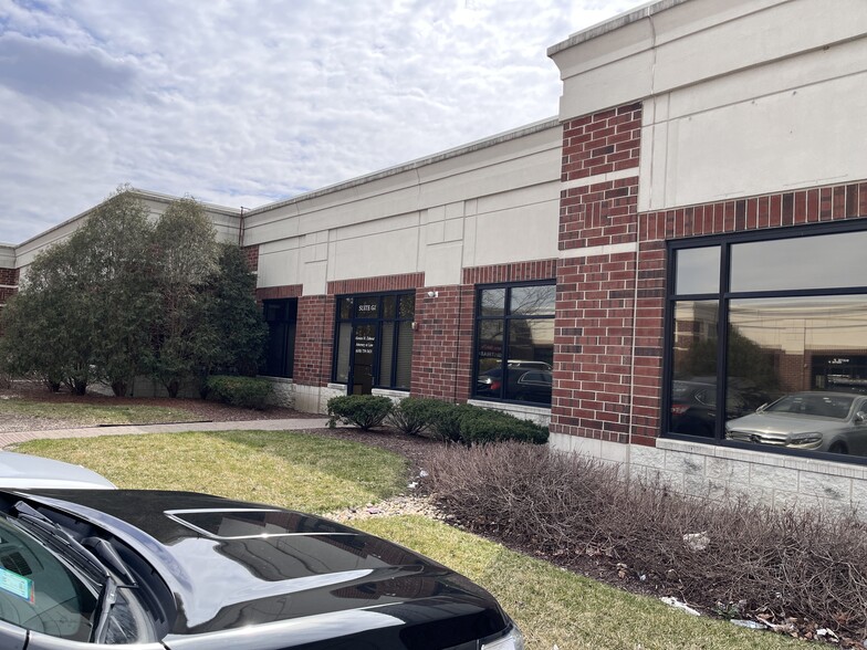 235 Remington Blvd, Bolingbrook, IL for lease - Building Photo - Image 2 of 5