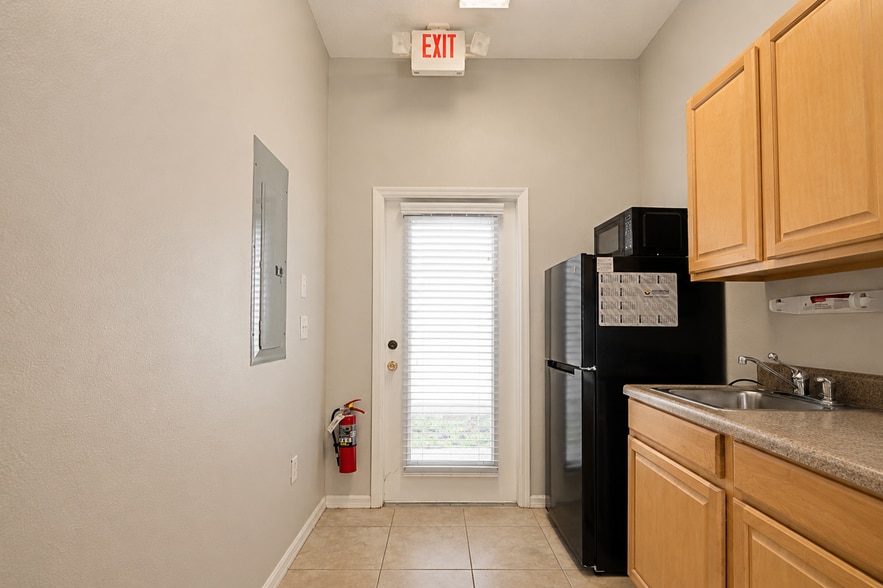 19439 Shumard Oak Dr, Land O' Lakes, FL for sale - Building Photo - Image 3 of 13