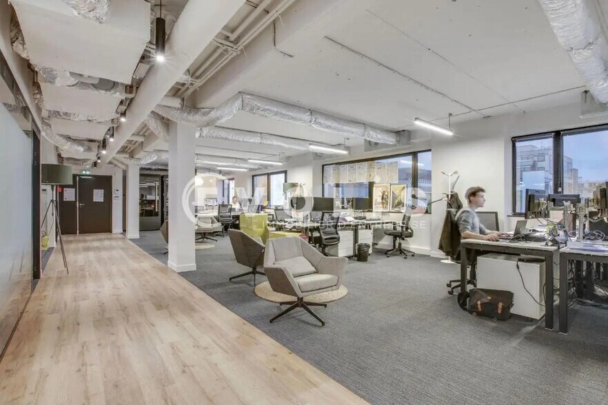 Bureau dans Boulogne-Billancourt à louer - Photo du bâtiment - Image 2 de 5