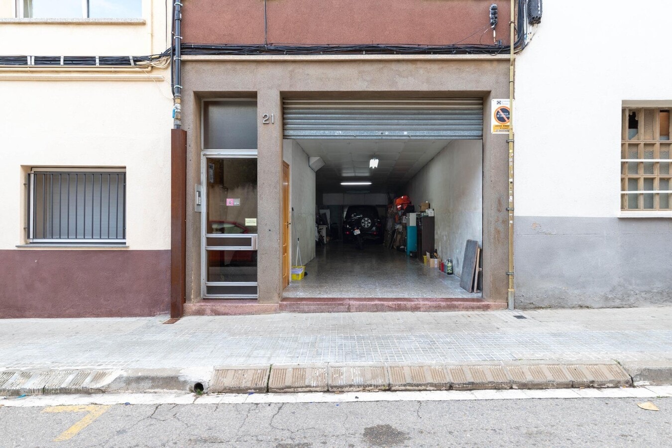 Terrassa, BAR 08224 - Unité 1 -  - Photo intérieure - Image 1 of 6