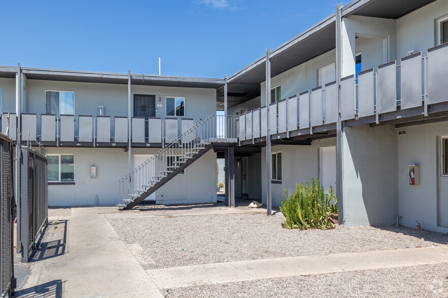 4098 E 29th St, Tucson, AZ for sale - Primary Photo - Image 1 of 24
