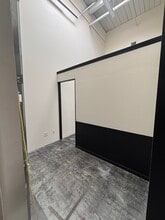 2195 Hyacinth St NE, Salem, OR for lease Interior Photo- Image 2 of 7