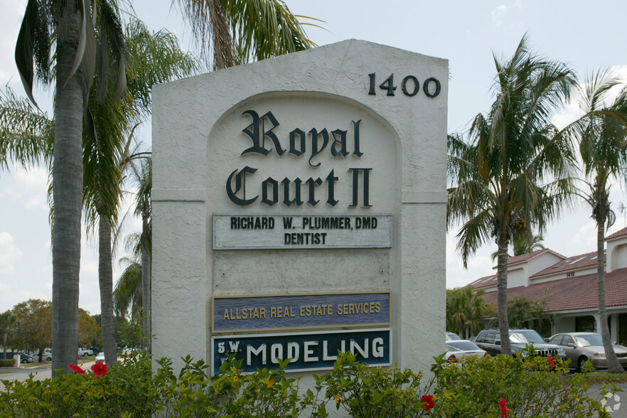 1400 Royal Palm Square Blvd, Fort Myers, FL for lease - Building Photo - Image 2 of 35