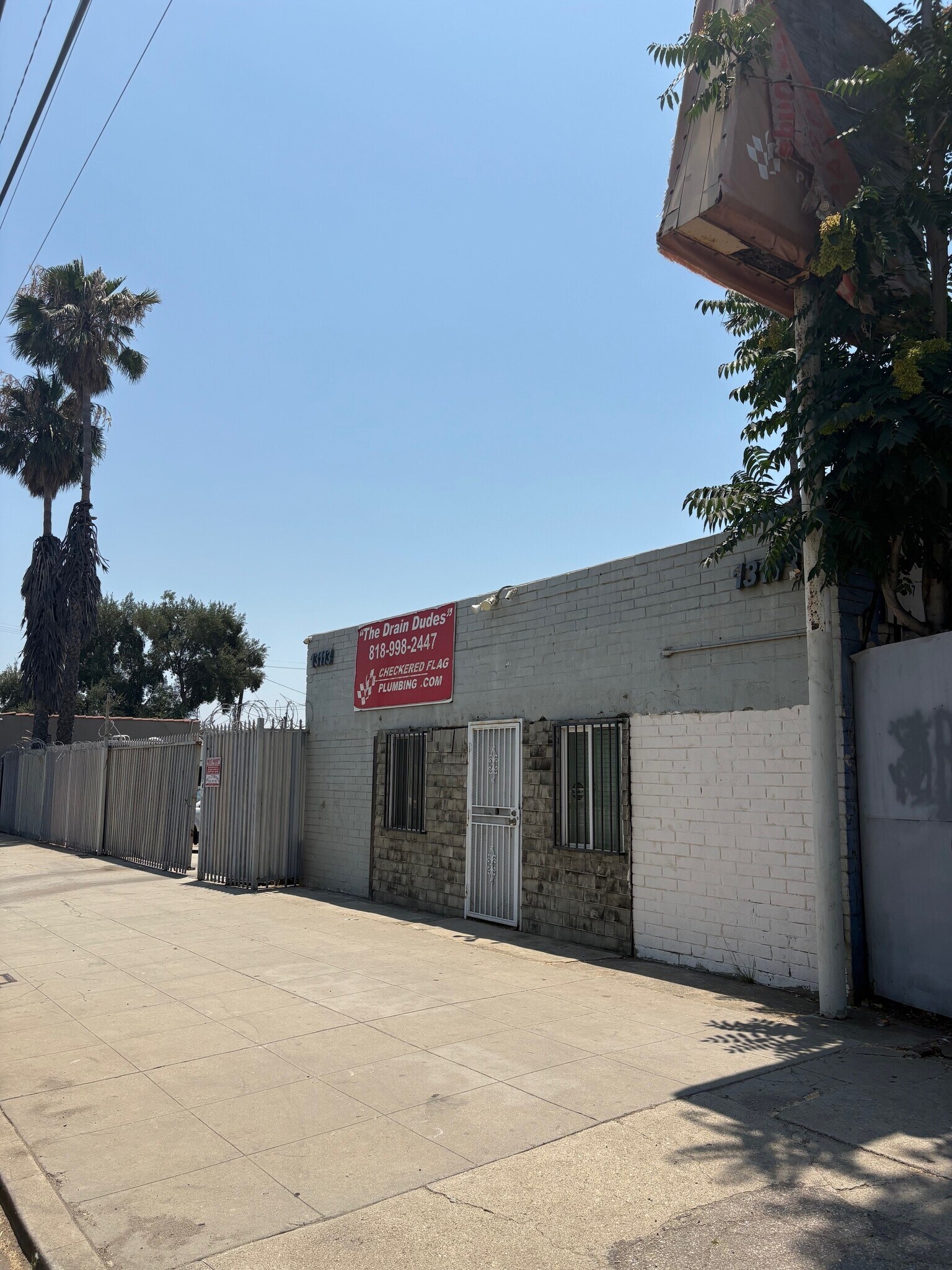 13113 San Fernando Rd, Rancho Cascades, CA for sale Primary Photo- Image 1 of 1