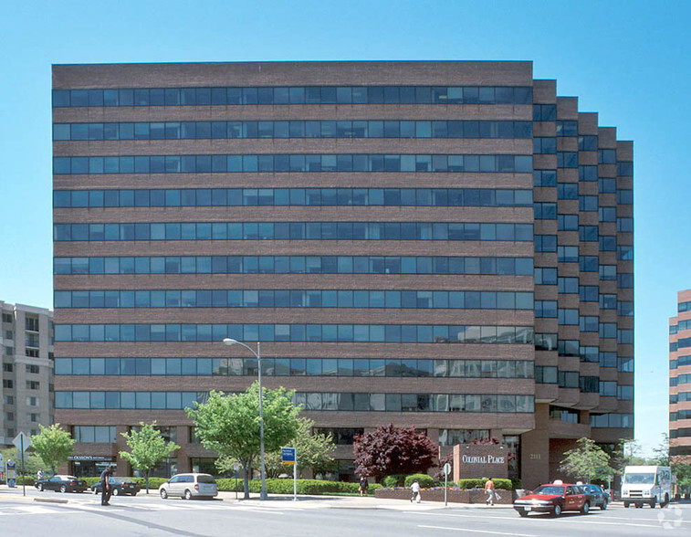 2101 Wilson Blvd, Arlington, VA for lease - Building Photo - Image 2 of 9