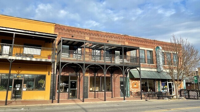 Plus de détails pour 415 N Muskogee Ave, Tahlequah, OK - Commerce de détail à vendre