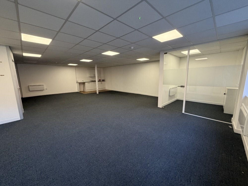 3-3A Theatre St, Preston for lease Interior Photo- Image 1 of 2