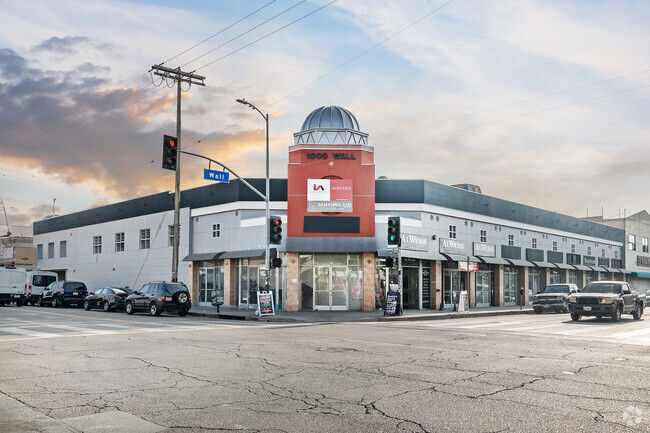 Plus de détails pour 510 E Olympic Blvd, Los Angeles, CA - Vente au détail à vendre