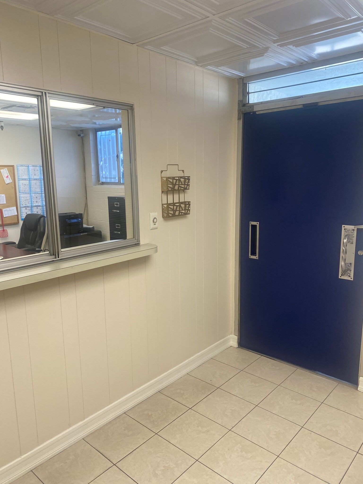 9281 Borden Ave, Sun Valley, CA for lease Building Photo- Image 1 of 32