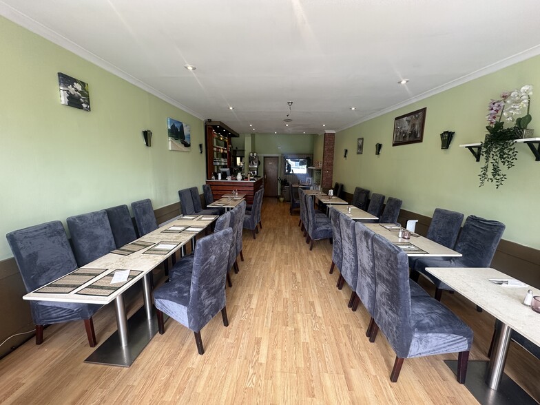 107-107A Friern Barnet Rd, London for lease - Interior Photo - Image 2 of 6