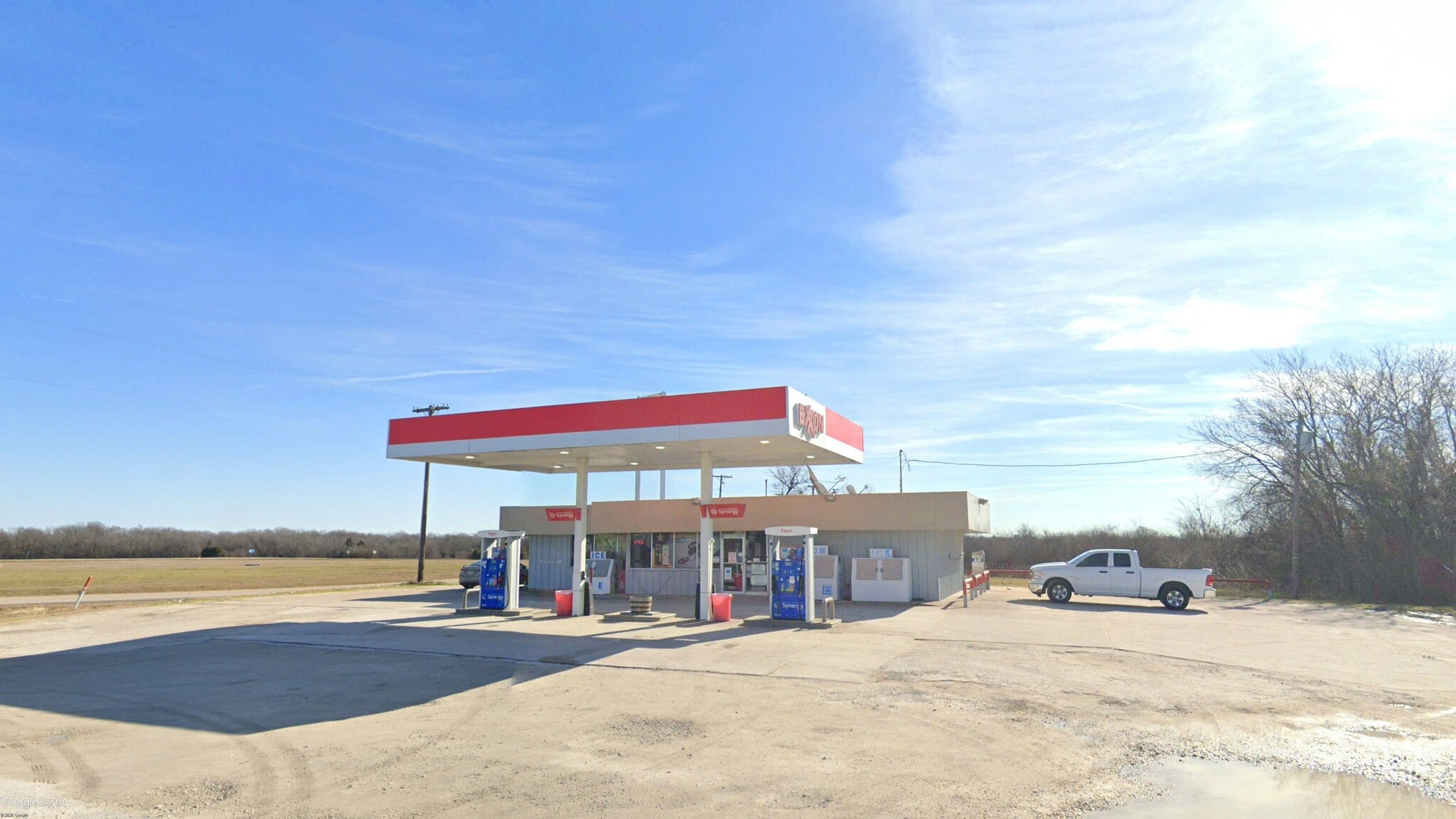 2 GAS STATIONS FOR SALE portefeuille de 2 propriétés à vendre sur LoopNet.ca Photo principale- Image 1 de 5