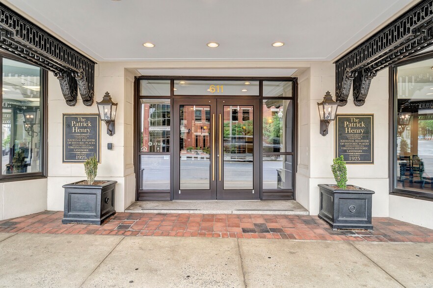 611 S Jefferson St, Roanoke, VA for lease - Building Photo - Image 3 of 17