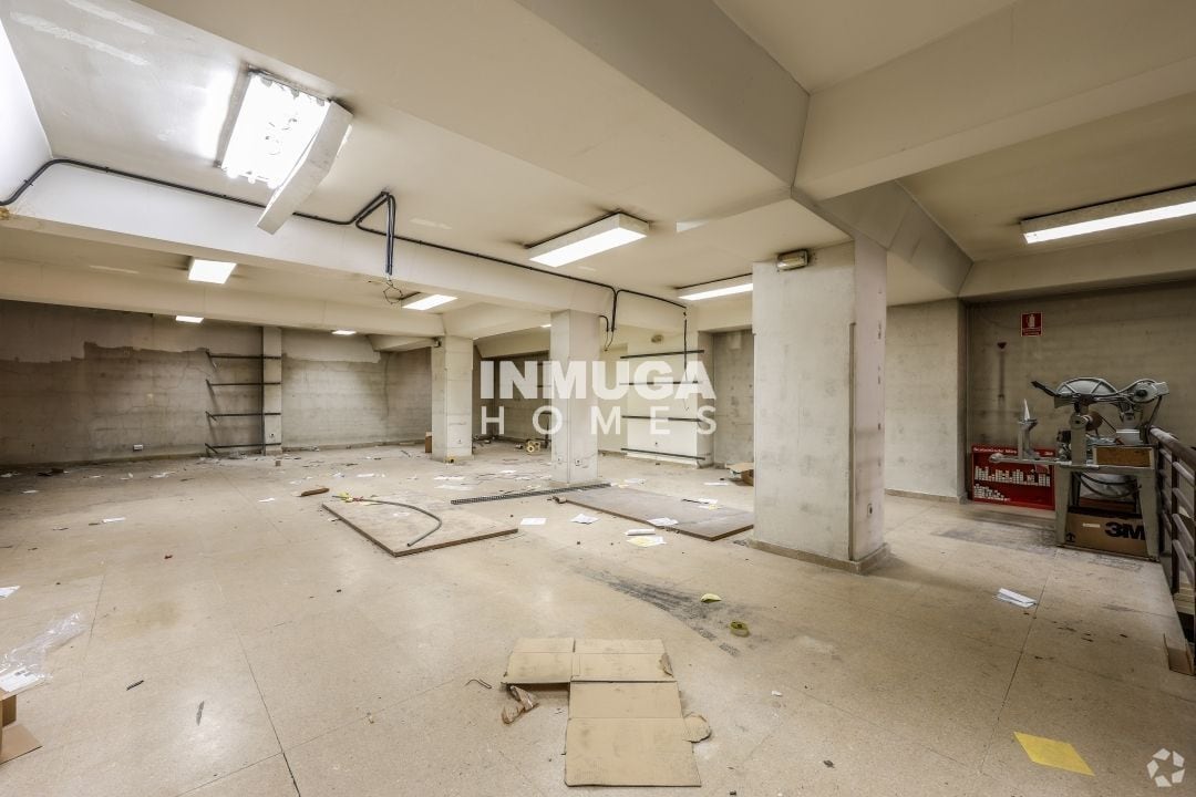 Madrid, MAD 28045 - Unit Puerta 01, Esc. 1, M - - Interior Photo - Image 2 of 10