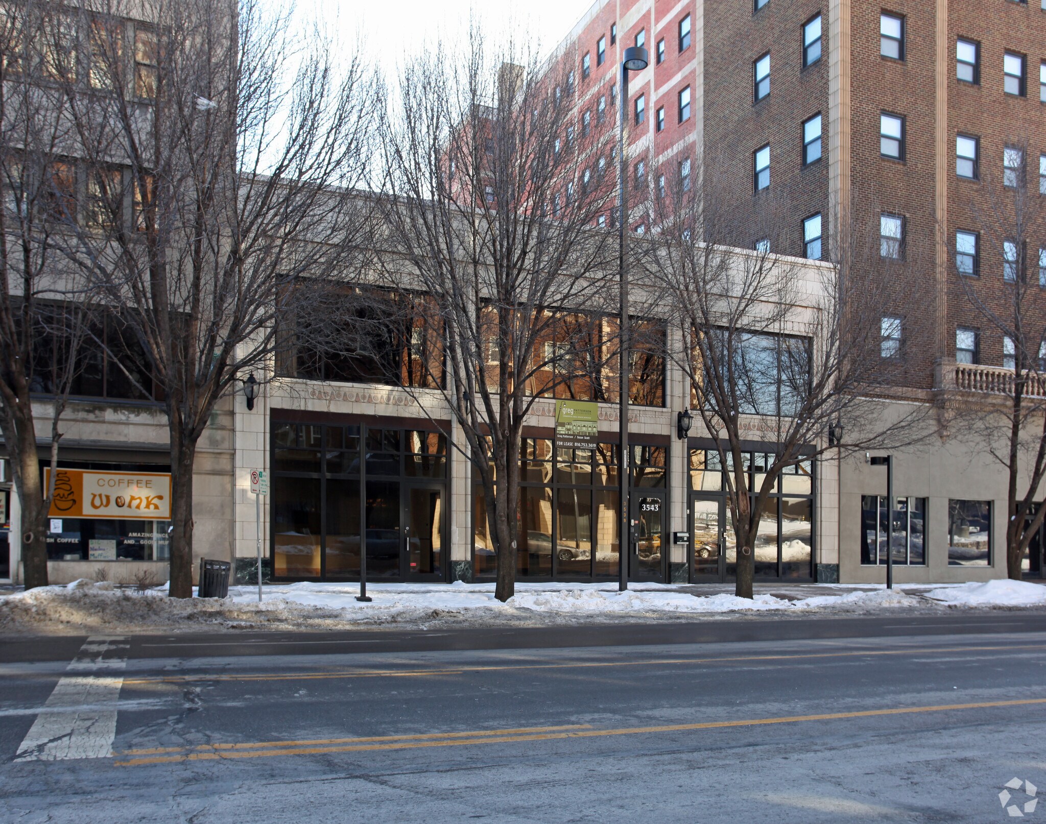 3537-3545 Broadway St, Kansas City, MO for lease Primary Photo- Image 1 of 12