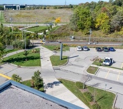 451 Phillip St, Waterloo, ON à louer Photo du bâtiment- Image 2 de 8