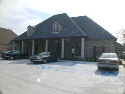 9247 Bluebonnet Blvd, Baton Rouge, LA à vendre - Photo du bâtiment - Image 2 de 3