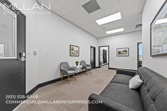 110 Main St, Clarksville, TN for lease Interior Photo- Image 2 of 15