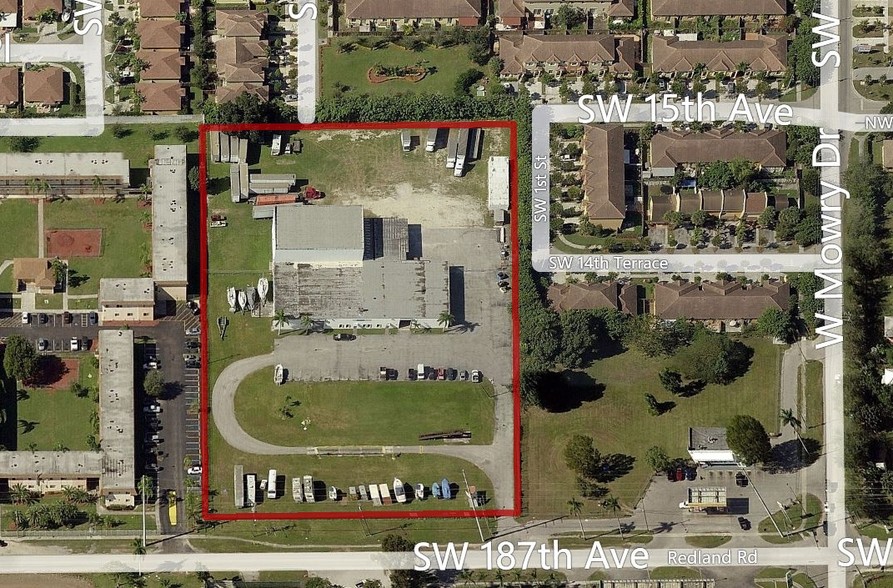 32100 SW 187th Ave, Homestead, FL à vendre - Photo du bâtiment - Image 1 de 1