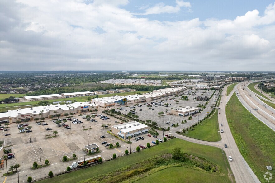 5556-5586 Fairmont, Pasadena, TX for lease - Aerial - Image 2 of 4