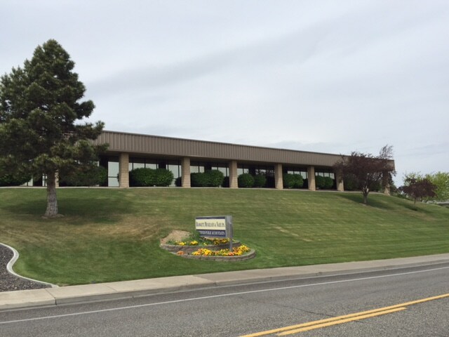 8203 W Quinault Ave, Kennewick, WA à louer - Photo du bâtiment - Image 2 de 17