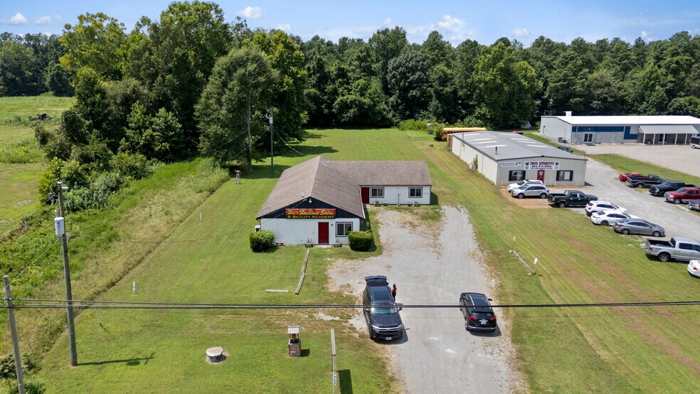 7717 Richmond Tappahannock Hwy, Aylett, VA à vendre - Aérien - Image 1 de 25