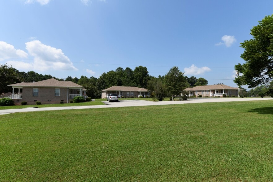 3226 Cathedral Caverns Rd, Grant, AL for sale - Building Photo - Image 2 of 16