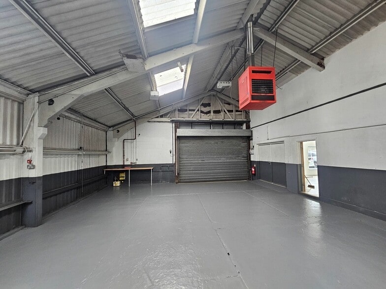 Ufton Ln, Sittingbourne for lease - Interior Photo - Image 3 of 9