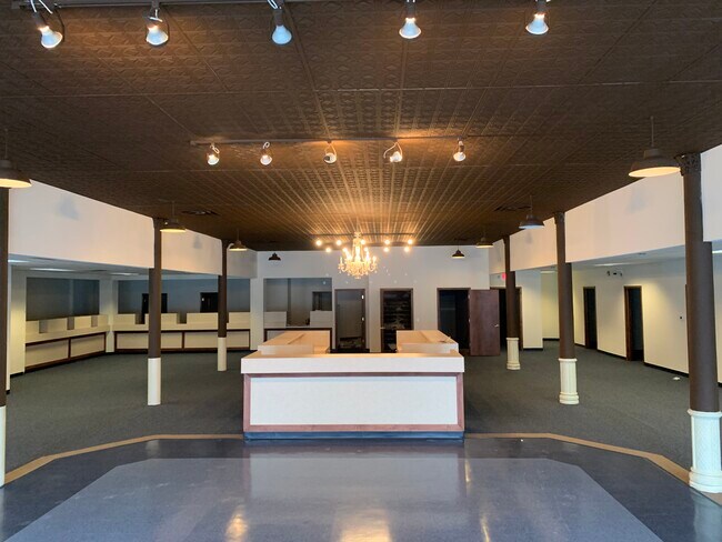 Plus de détails pour 711 Washington Ave, Bay City, MI - Bureau à louer