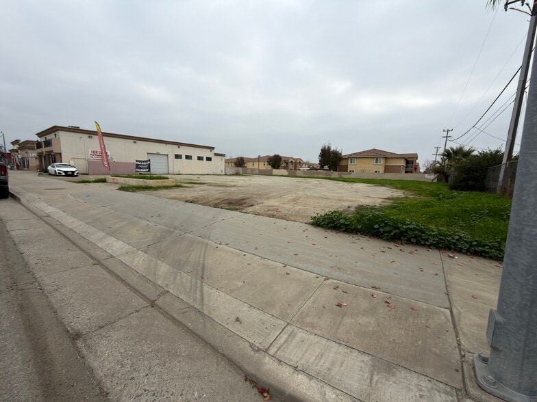 811 Bear Mountain Blvd, Arvin, CA à louer - Photo du bâtiment - Image 2 de 3