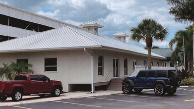 705 E Elkcam Cir, Marco Island, FL for lease Building Photo- Image 2 of 4